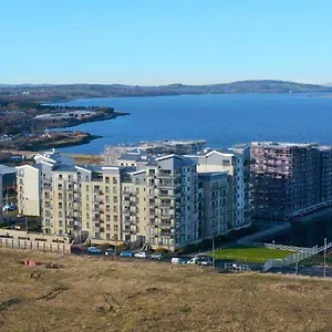 Stunning 3 Large Bedrooms 2 Bathrooms In Harbour Edinburgh