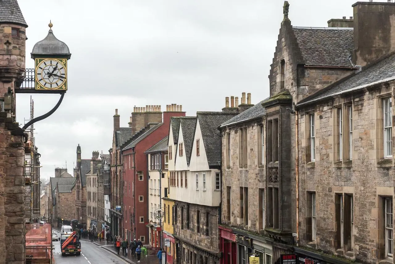 Apartment Sunny & Spacious Royal Mile Apt Dating From 1677 Edinburgh